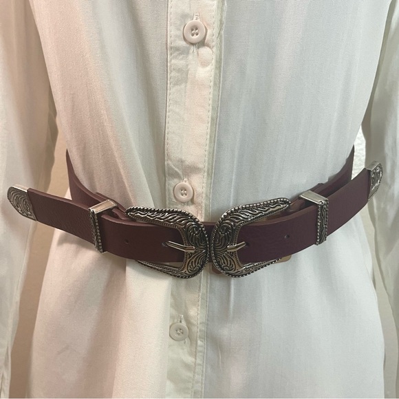 Magenta old silver tone double buckle skinny belt - Picture 1 of 8